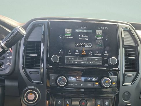 Used 2024 Nissan Titan PRO-4X w/ Pro-4x Convenience Package AWD/4WD image 17