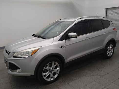 Used 2016 Ford Escape Titanium FWD image 2