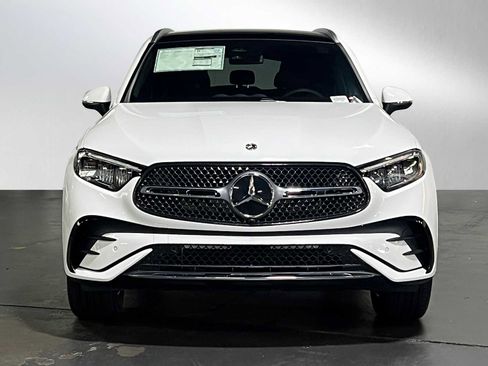 Used 2025 Mercedes-Benz GLC 300 4MATIC image 8