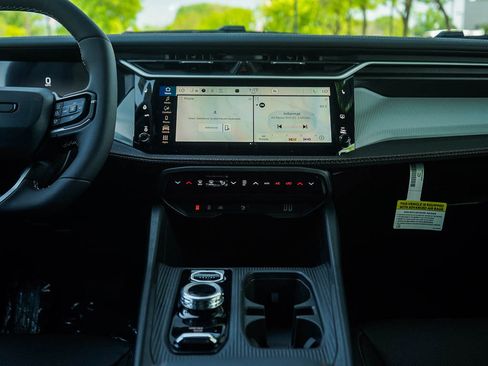 New 2026 Jeep Cherokee Limited AWD/4WD image 17