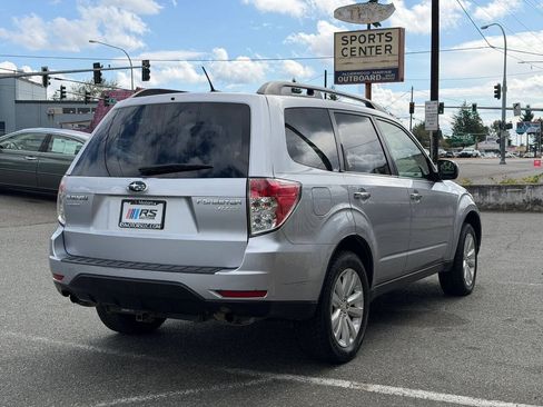 Used 2012 Subaru Forester 2.5X Premium AWD/4WD image 5
