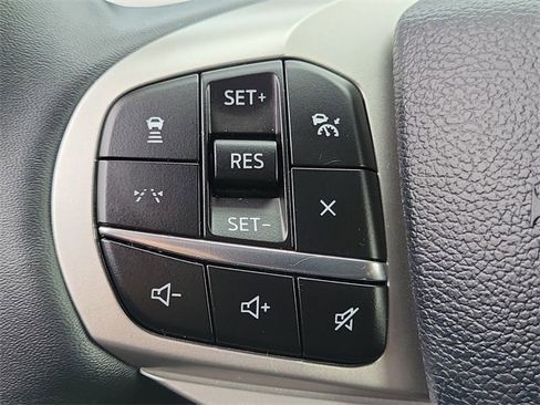 Used 2025 Ford Explorer Active image 8