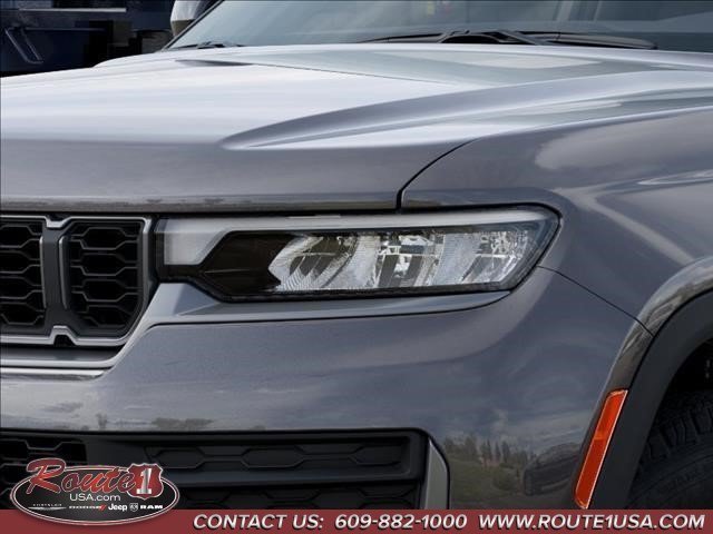 New 2026 Jeep Grand Cherokee Altitude AWD/4WD image 11
