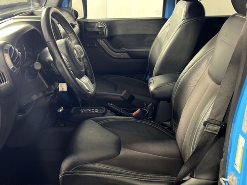 Used 2017 Jeep Wrangler Unlimited Sport image 13