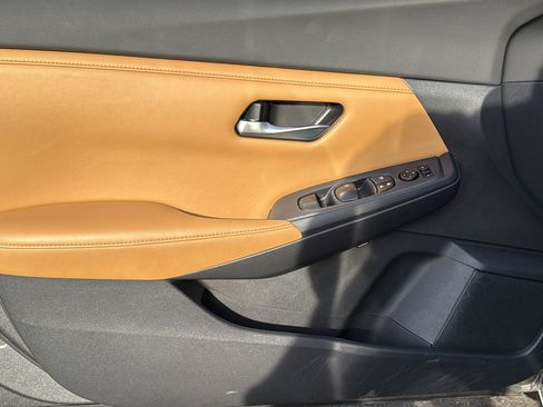 Certified 2021 Nissan Sentra SV w/ SV Premium Package image 6