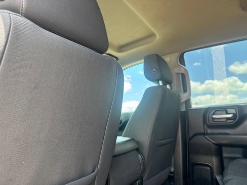 Used 2022 Chevrolet Silverado 1500 LT AWD/4WD image 34