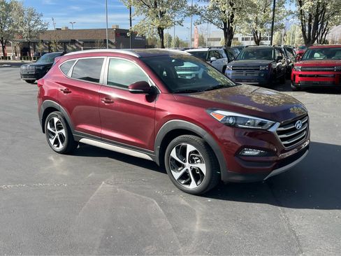 Used 2017 Hyundai Tucson Sport image 5