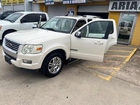Used 2008 Ford Explorer Limited RWD image 8