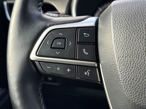 Used 2022 Toyota Highlander Limited FWD image 30