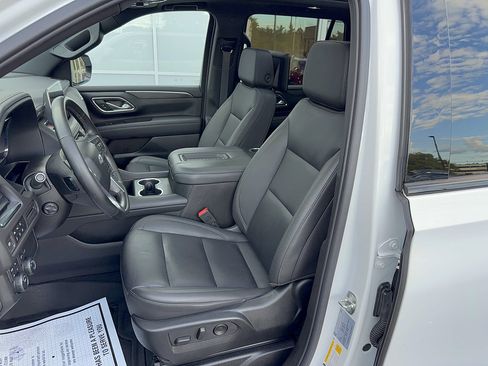 Used 2023 Chevrolet Tahoe Z71 w/ Luxury Package AWD/4WD image 10
