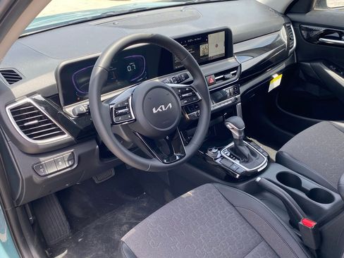 New 2026 Kia Seltos S FWD image 13