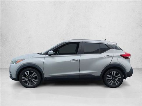 Used 2020 Nissan Kicks SV FWD image 8