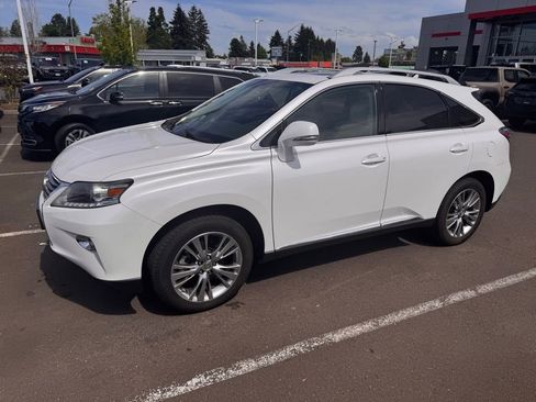 Used 2013 Lexus RX 350 FWD w/ Navigation Pkg image 2