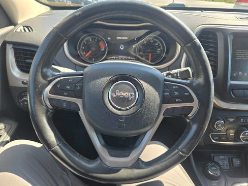 Used 2016 Jeep Cherokee Limited w/ Luxury Group AWD/4WD image 44