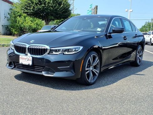 Used 2022 BMW 330i xDrive Sedan w/ Driving Assistance Package AWD/4WD image 3