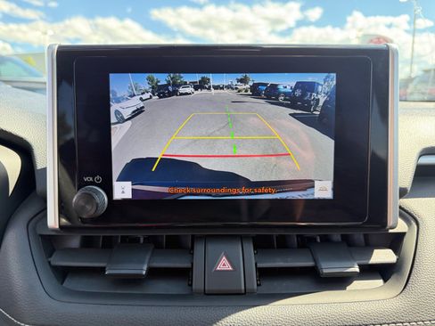 Certified 2025 Toyota RAV4 LE AWD/4WD image 27