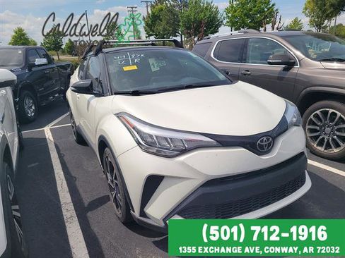 Used 2020 Toyota C-HR XLE image 3