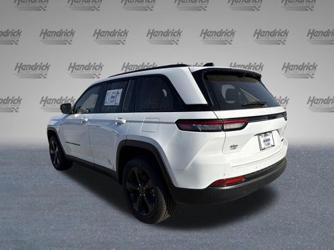 New 2025 Jeep Grand Cherokee Limited w/ Luxury Tech Group II RWD image 6
