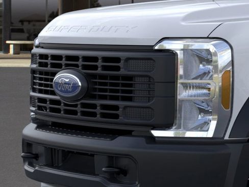 New 2025 Ford F550 2WD Regular Cab Super Duty image 17