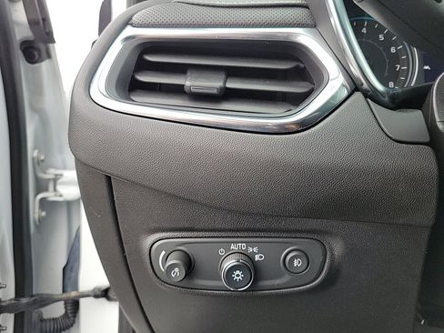 Used 2022 Chevrolet Equinox Premier w/ Redline Edition FWD image 17