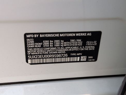 Used 2024 BMW X5 xDrive40i w/ M Sport Package image 32