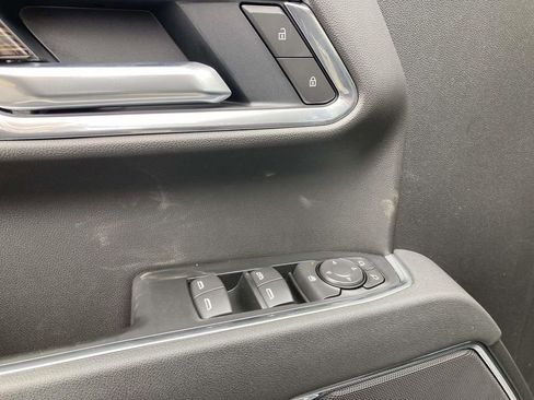 New 2026 GMC Sierra 1500 SLE w/ Preferred Package image 15