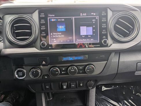 Used 2021 Toyota Tacoma TRD Off-Road image 14