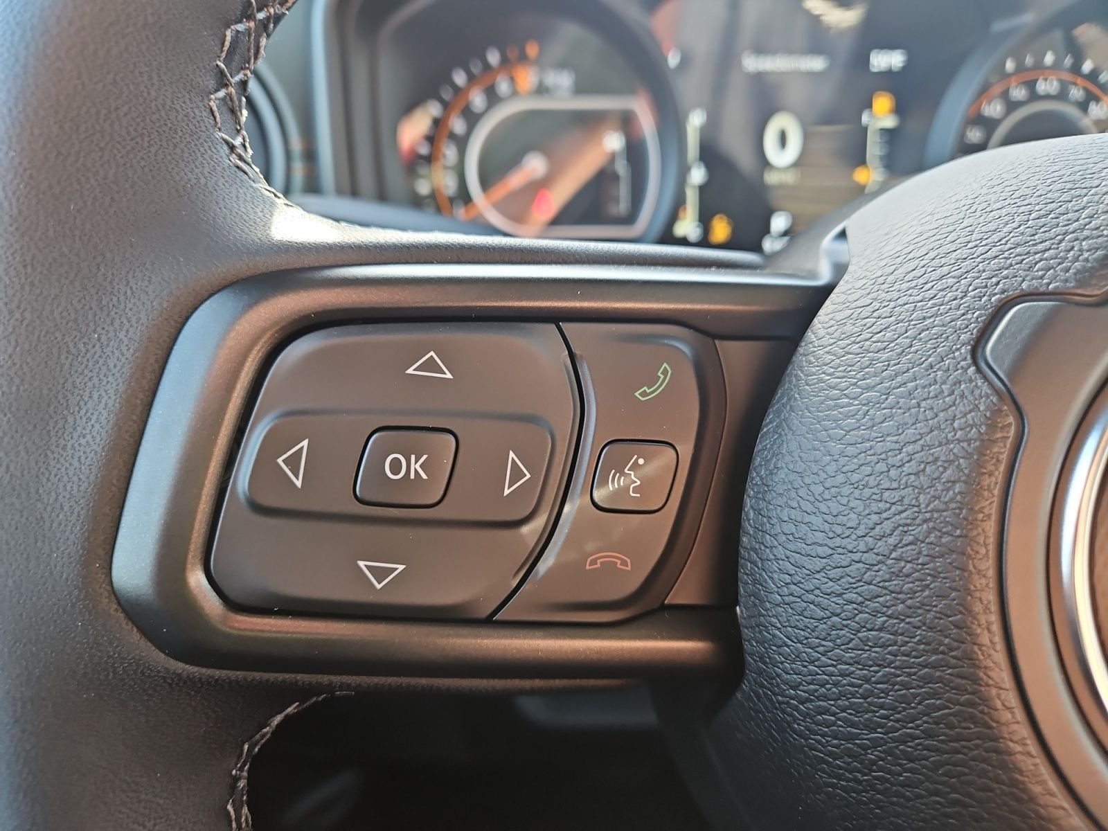 New 2026 Jeep Gladiator Mojave w/ Safety Group AWD/4WD image 25