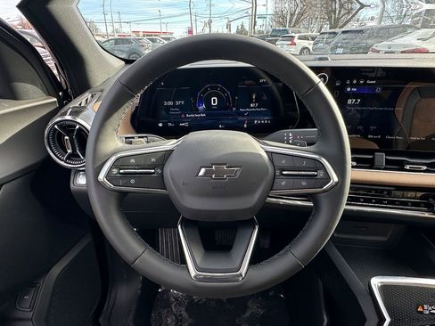 New 2026 Chevrolet Equinox ACTIV image 12