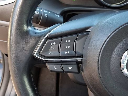 Used 2018 MAZDA MAZDA3 Grand Touring FWD image 22