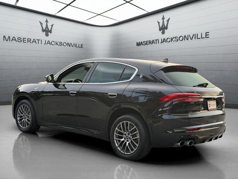 New 2024 Maserati Grecale GT image 12