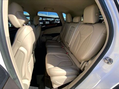 Used 2018 Lincoln MKC Select w/ Select Plus Package image 20