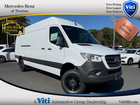 Used 2026 Mercedes-Benz Sprinter 2500 image 1