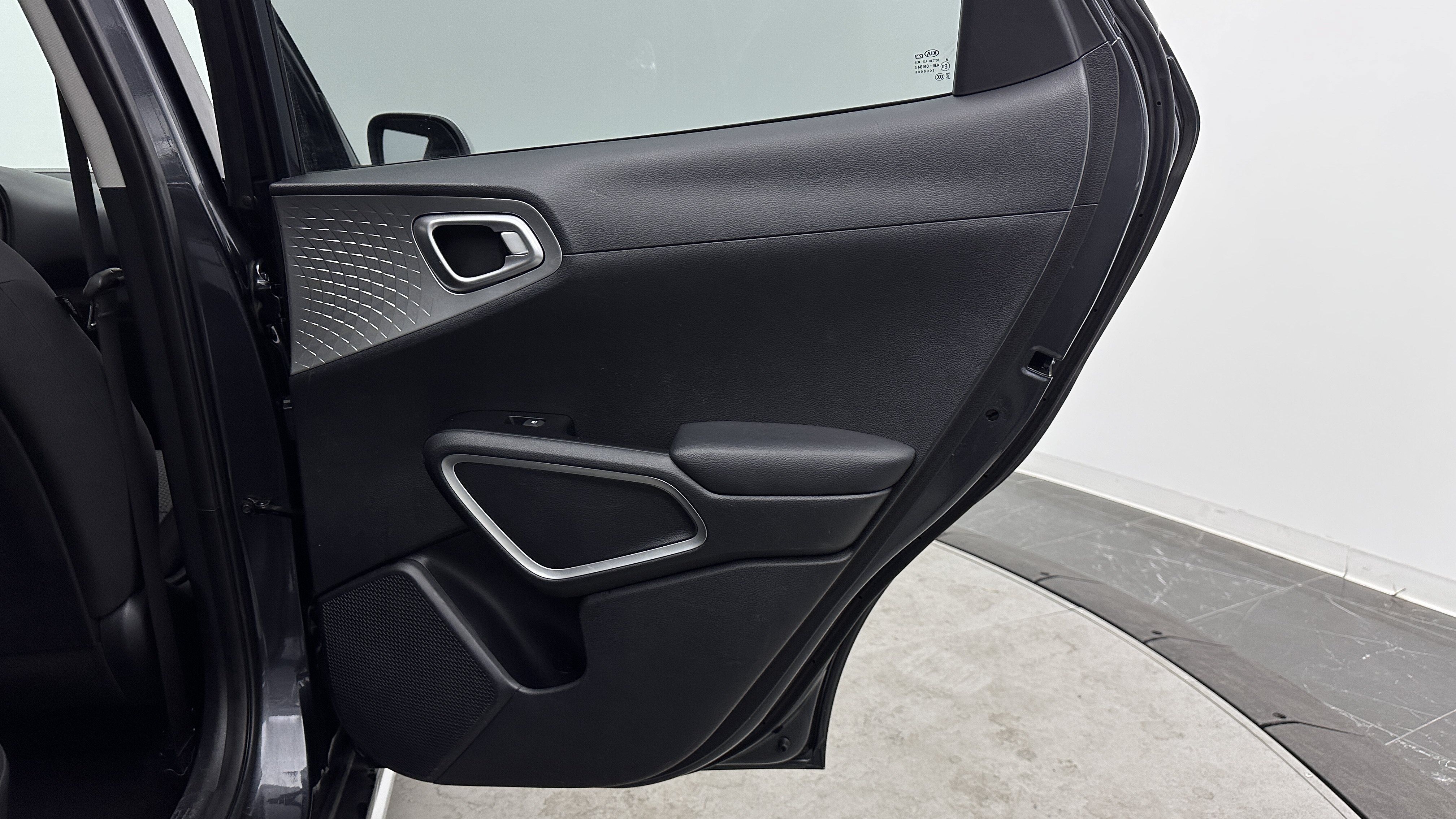 Used 2020 Kia Soul X-Line FWD image 29
