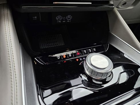 New 2026 Jeep Grand Wagoneer 2WD image 23