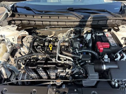 Used 2024 Nissan Altima 2.5 SR FWD image 30