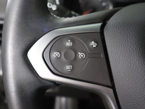 Used 2023 Chevrolet Traverse LT AWD/4WD image 44