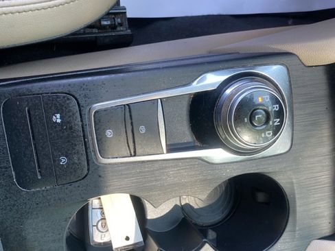 Used 2020 Ford Escape SEL AWD/4WD image 18