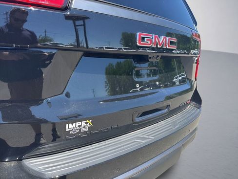 Used 2025 GMC Yukon XL AT4 Ultimate w/ LPO, AT4 Appearance Package AWD/4WD image 39
