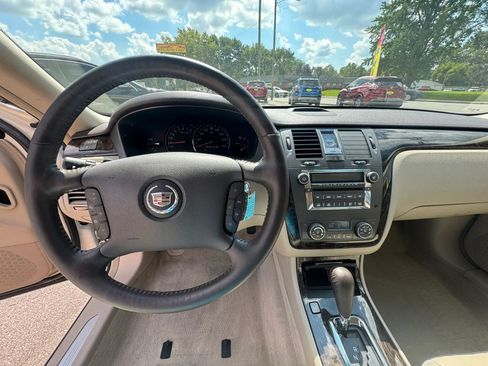 Used 2008 Cadillac DTS FWD image 17