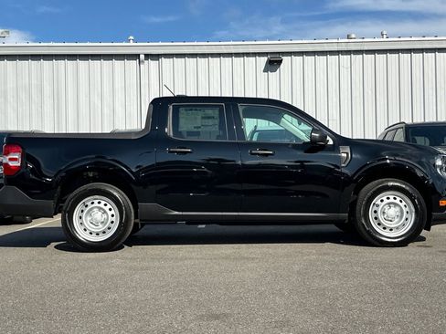 New 2025 Ford Maverick XL image 2