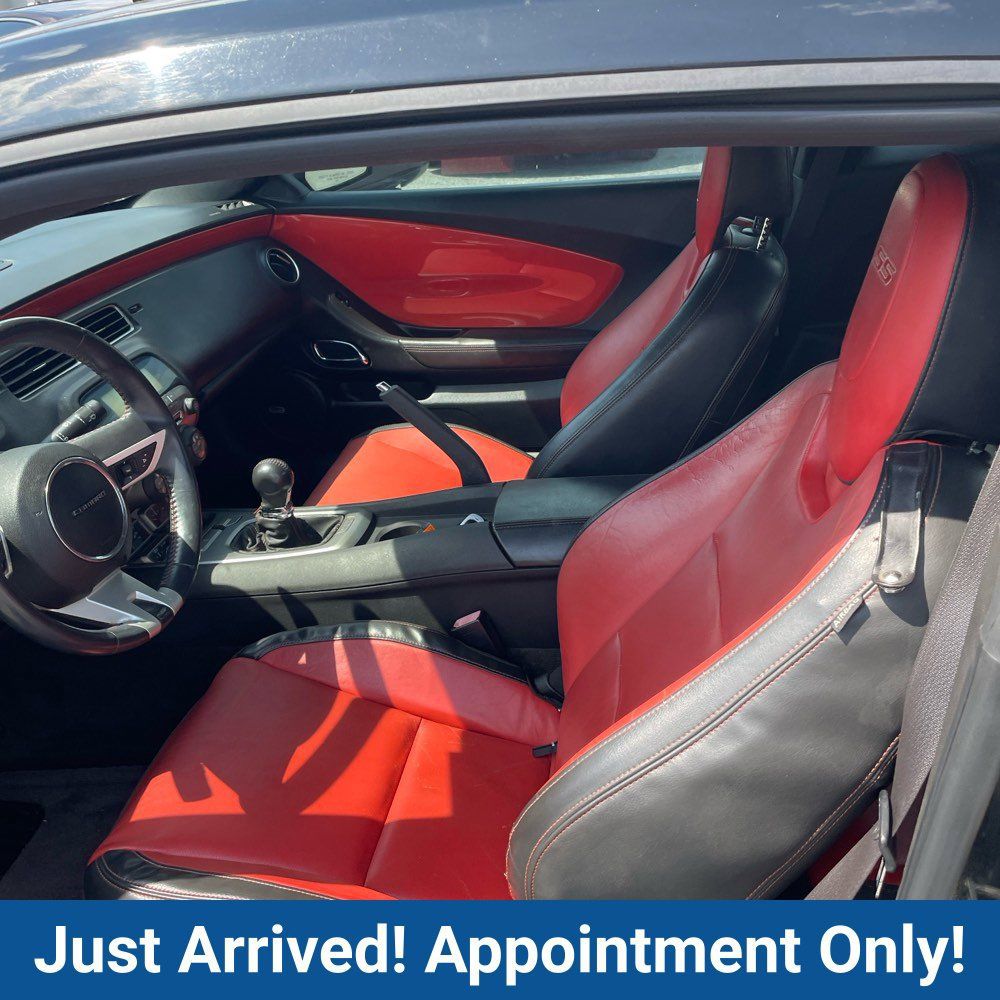 Used 2010 Chevrolet Camaro SS w/ RS Package RWD image 8