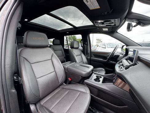 Used 2021 Chevrolet Tahoe High Country AWD/4WD image 29