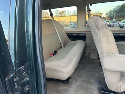 Used 2013 Ford E-350 and Econoline 350 XLT image 16