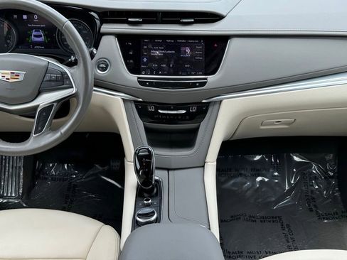 Certified 2023 Cadillac XT5 Premium Luxury w/ Technology Package AWD/4WD image 31