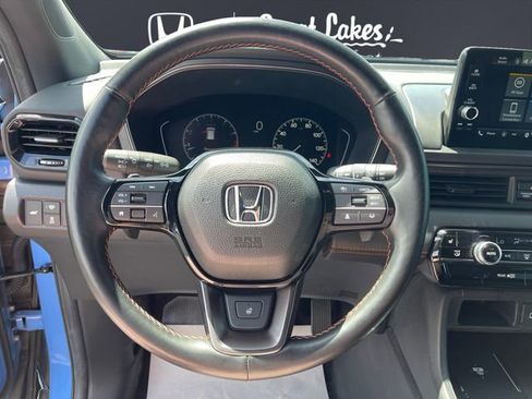 Used 2025 Honda Pilot TrailSport image 12