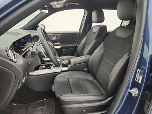 Used 2021 Mercedes-Benz GLB 250 image 10