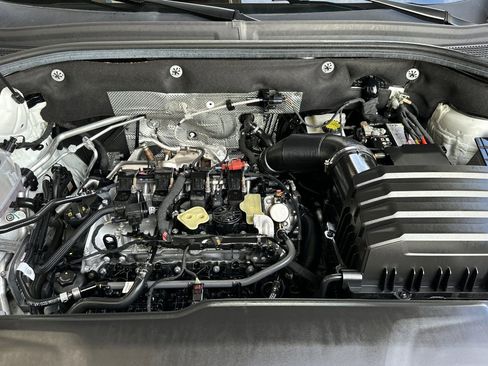 Used 2024 Volkswagen Atlas SE FWD image 25