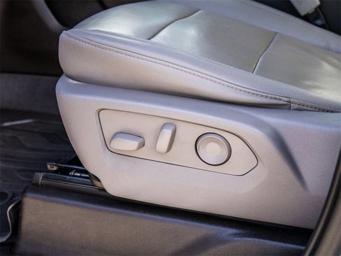 Used 2024 GMC Sierra 1500 SLT w/ SLT Convenience Package image 25