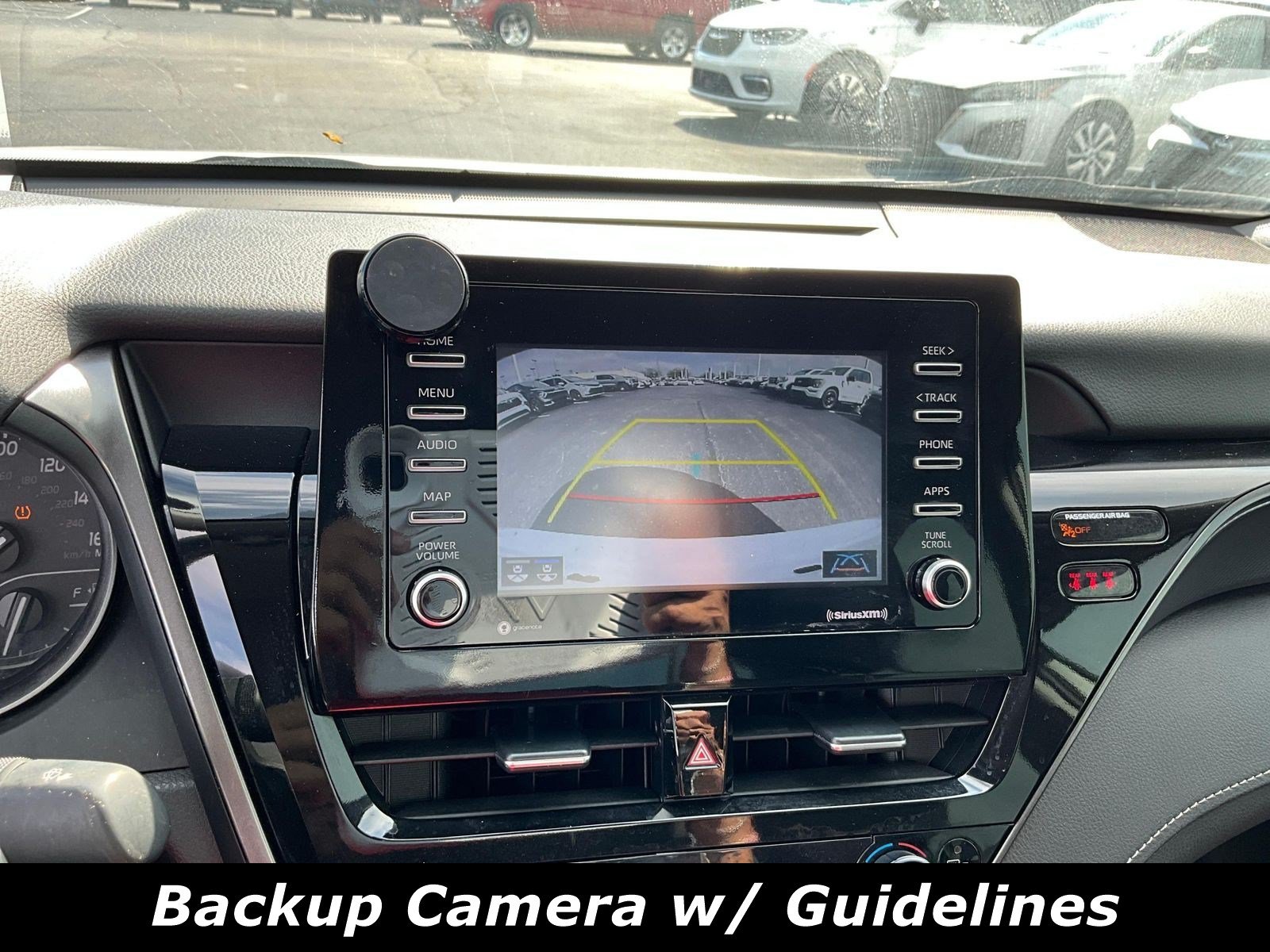 Used 2024 Toyota Camry SE FWD image 13